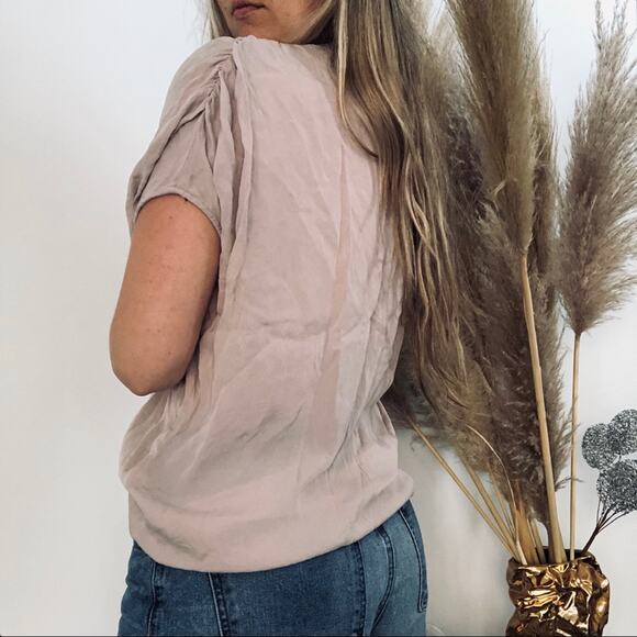 VINCE Silk Gathered Sleeve Button Blush Pink Cream Blouse VNeck Shirt Top Small - Picture 4 of 6